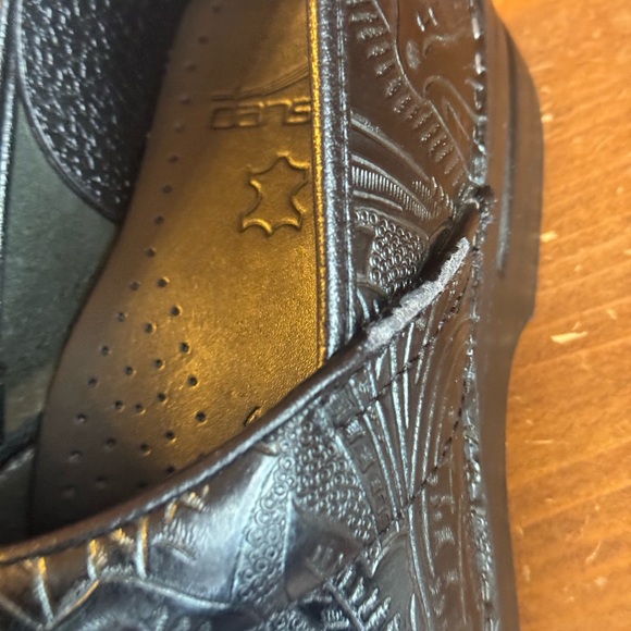Dansko Black Tooled Clog Size 40= 9.5 -10 Nursing, On Your Feet. Caregiver. - Picture 6 of 16
